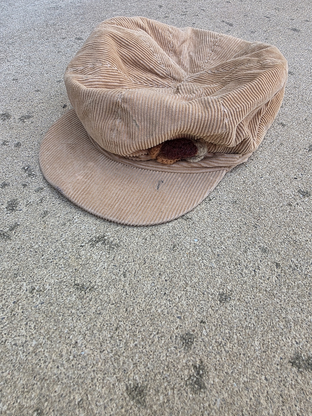 Corduroy VINTAGE Y2K Newsboy Cap in Light Tan - Unbranded
